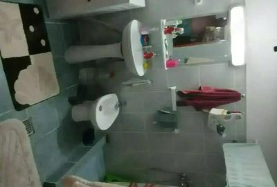 Casă cu 3 camere în Ghighiu