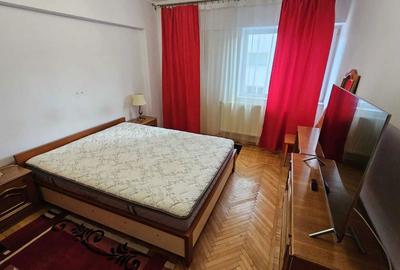Apartament cu 3 camere decomandat în Traian - 1