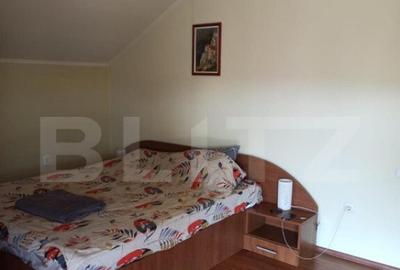 Casă cu 8 camere cu Teren 2800 Mp în Central - 15