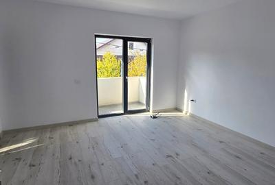 Casă Individuală Cuplată, 4 camere , Stradă asfaltată , Toate utilitățile - 10