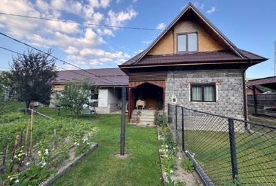 Casă cu 3 camere cu Teren 920 Mp în Roșu - 3