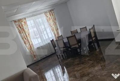 Spațiu comercial, de 300 mp, în Central - 3