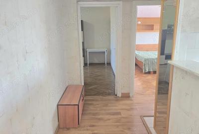 Apartament cu 2 camere decomandat în 22 Decembrie - 12
