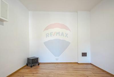 Comision 0% Casa singur in curte cartier Schei - 4