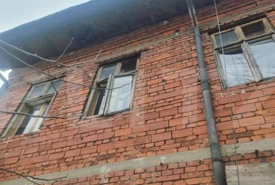 Casă cu 4 camere cu Teren 287 Mp în Lupeni - 7