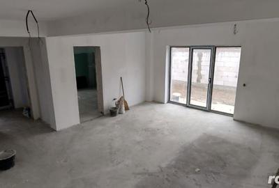 Casă cu 4 camere cu Canalizare în Agigea