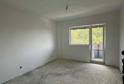 Apartament cu 4 camere semidecomandat în Micro 16 - 6