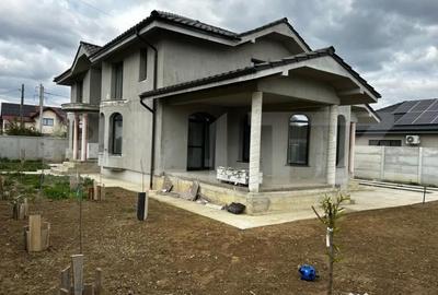 Casă cu 5 camere cu Teren 570 Mp în Nufărul - 8