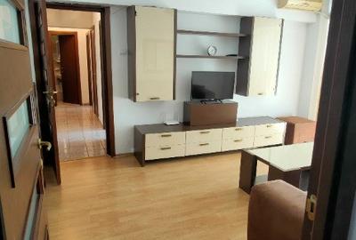 Apartament cu 3 camere semidecomandat în Tineretului - 12