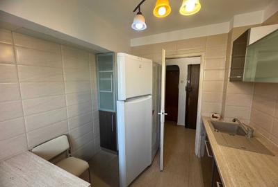 Apartament cu 3 camere semidecomandat în Costin Georgian - 1