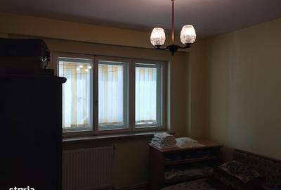 Apartament cu 3 camere decomandat în Berești - 12