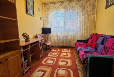 Apartament cu 3 camere semidecomandat în Gojdu - 8