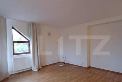 Casa cu 5 camere, 198 mp utili, 600 mp teren, in cartierul P - 5