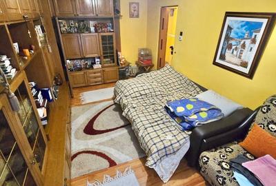 Apartament cu 3 camere decomandat în Micro 17 - 17