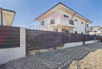 Duplex 85 mp utili, curte 200 mp vedere la lac ?i p?... - 4