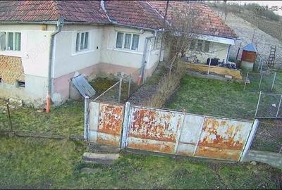 Casă cu Teren 2000 Mp în Chiheru de Jos