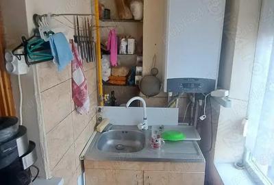 Apartament 2 camere Aradului langa Piata Verde decomandat amenajat centrala proprie - 2