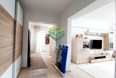 Apartament cu 3 camere decomandat, mobilat în Băneasa - 12