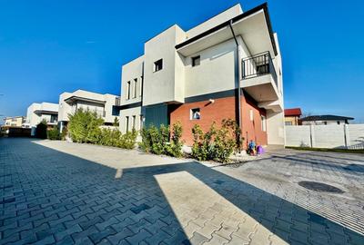 Casă individuală cu 4 camere cu Canalizare în Est