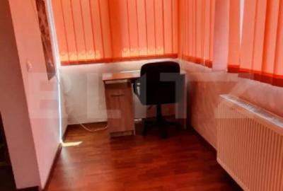 Casă cu 4 camere cu Teren 1000 Mp în Central - 1