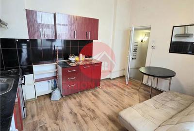 Casă cu 4 camere semidecomandat cu Canalizare în Central - 15