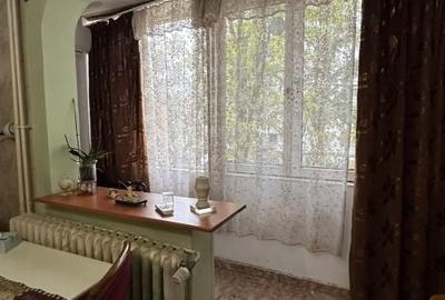 Apartament 4 camere - 3 minute de metrou - 5 minute de I.O.R - Titan - 28