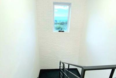 Casă cu 4 camere cu Teren 350 Mp în Ciurea - 2
