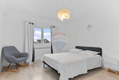 VANZARE Casa / Vila moderna cu 4 camere si curte Dragom... - 17