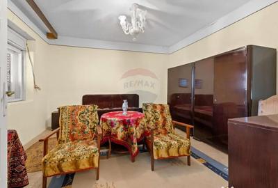 Casă cu 5 camere cu Teren 1620 Mp în Central - 9