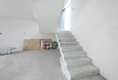 Casă cu 4 camere cu Canalizare în Dâmbul Rotund - 20