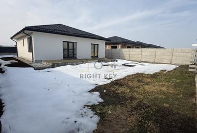 Casă individuală cu 4 camere cu Canalizare în Dragomirești-Deal - 3