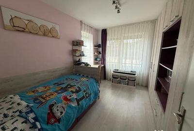 Apartament cu 3 camere semidecomandat în Europa - 3
