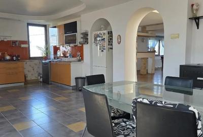 Casă cu 5 camere în Zăvoi - 5