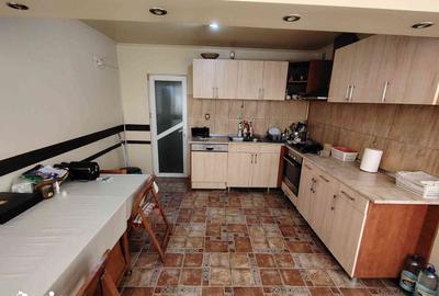 Apartament cu 3 camere decomandat în Micro 11 - 3