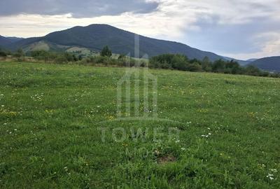 Teren la Orlat cu vedere spre munti - 1