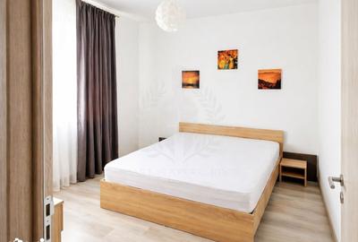 Apartament cu 2 camere semidecomandat, mobilat în Ultracentral