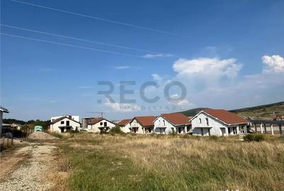 Teren de 1143 mp, în Sânmartin - 3