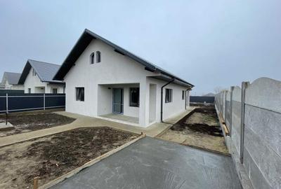 Casă cu 3 camere în Șendreni - 5