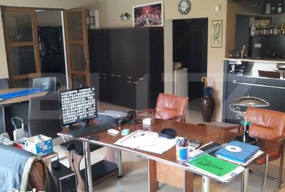 Casă cu 10 camere cu Teren 440 Mp în Central - 3