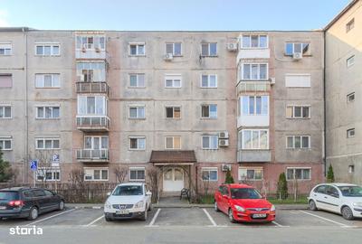Apartament cu 3 camere în Iosia