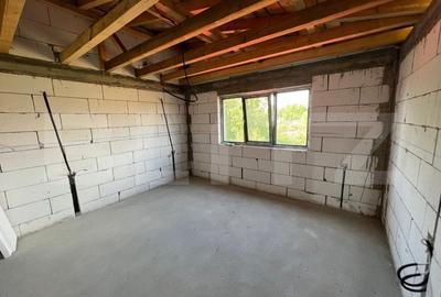 Casă individuală cu 2 camere cu Teren 300 Mp în Sud - 12