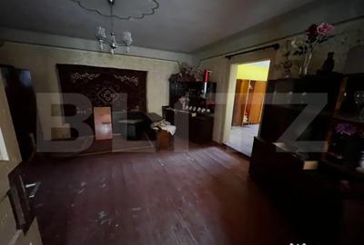 Casă cu 4 camere cu Teren 3300 Mp în Central - 2