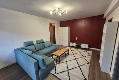 Apartament cu 3 camere decomandat în Florești