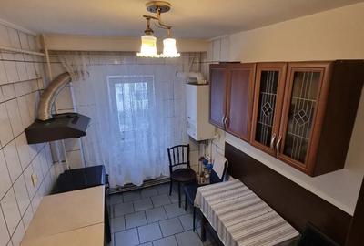 Inchiriez apartament 3 camere , situat in centrul orasului Focsani Inchiriez apartament 3 camere , situat in centrul orasului Focsani - 2