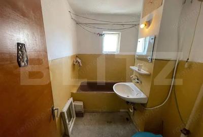 Apartament cu 3 camere, decomandat, 62 mp, Strada Alexandru Ioan Cuza - 5