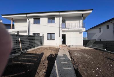 Duplex cu 4 camere cu Canalizare în Miroslava - 1