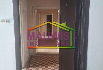 Apartament cu 3 camere decomandat în Colentina