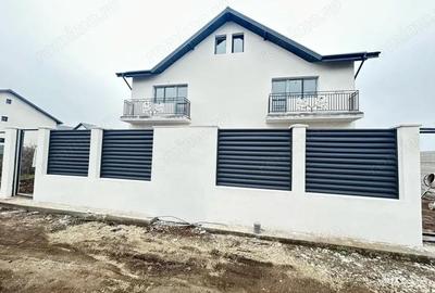 Casă cu Teren 200 Mp în Central