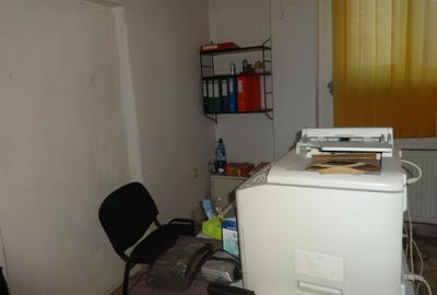 Spațiu comercial, de 184 mp, în Central - 6