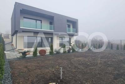 Casă individuală cu 4 camere cu Teren 490 Mp în Piața Cluj - 5